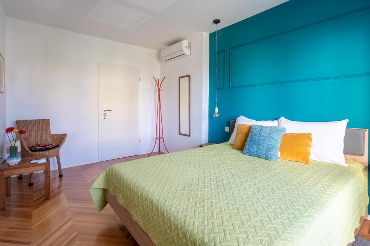 400 Met Od Plaze, Park Free Apartment
