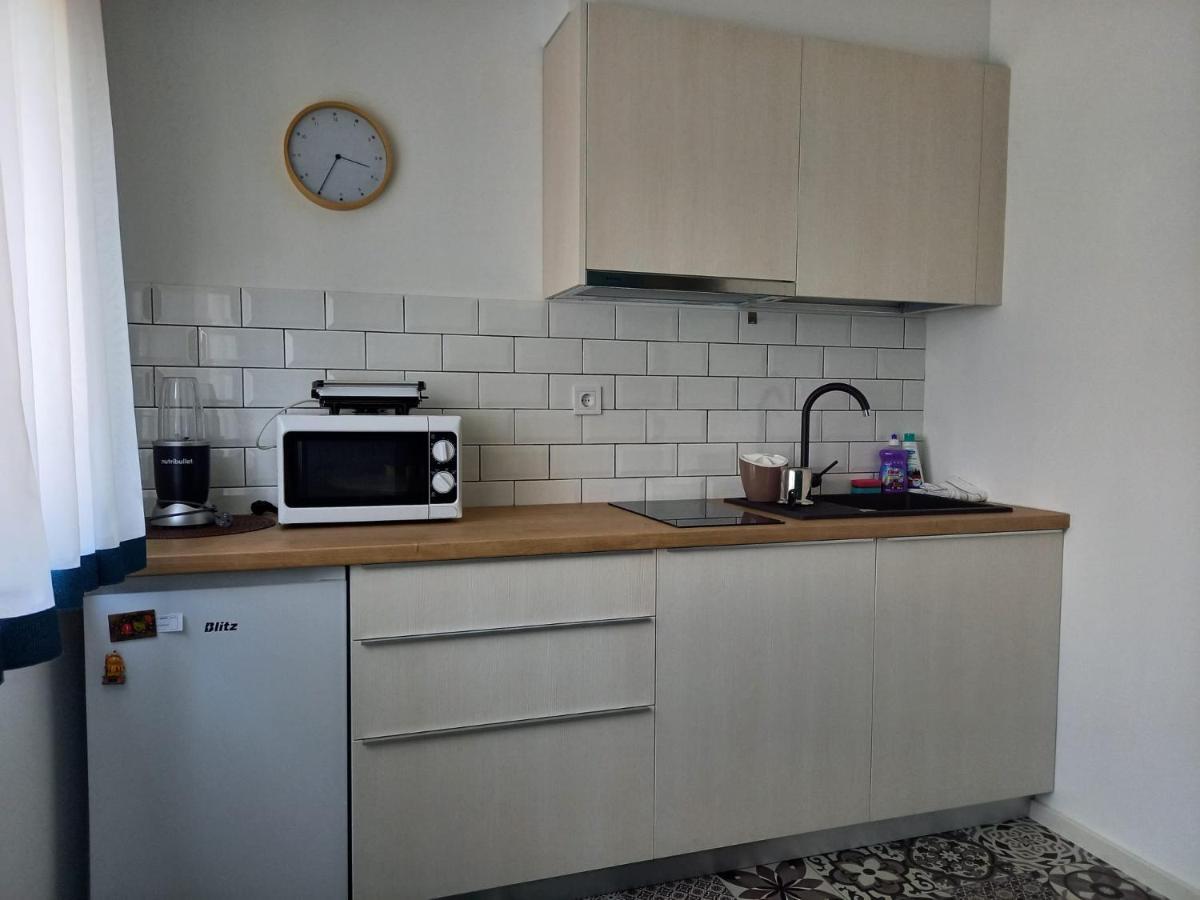 Apartment 400 Met Od Plaze, Park Free Pula